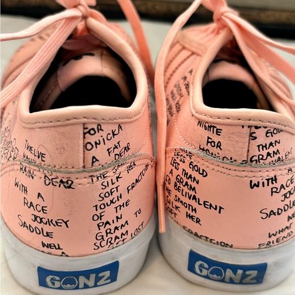 Adidas GONZ tennis shoes - Picture 2 of 4